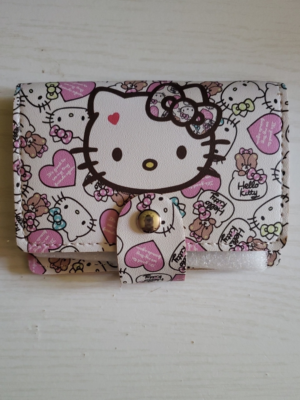 Hello Kitty White Wallet Or Picture Holder with Pink Hearts Inside And Outside